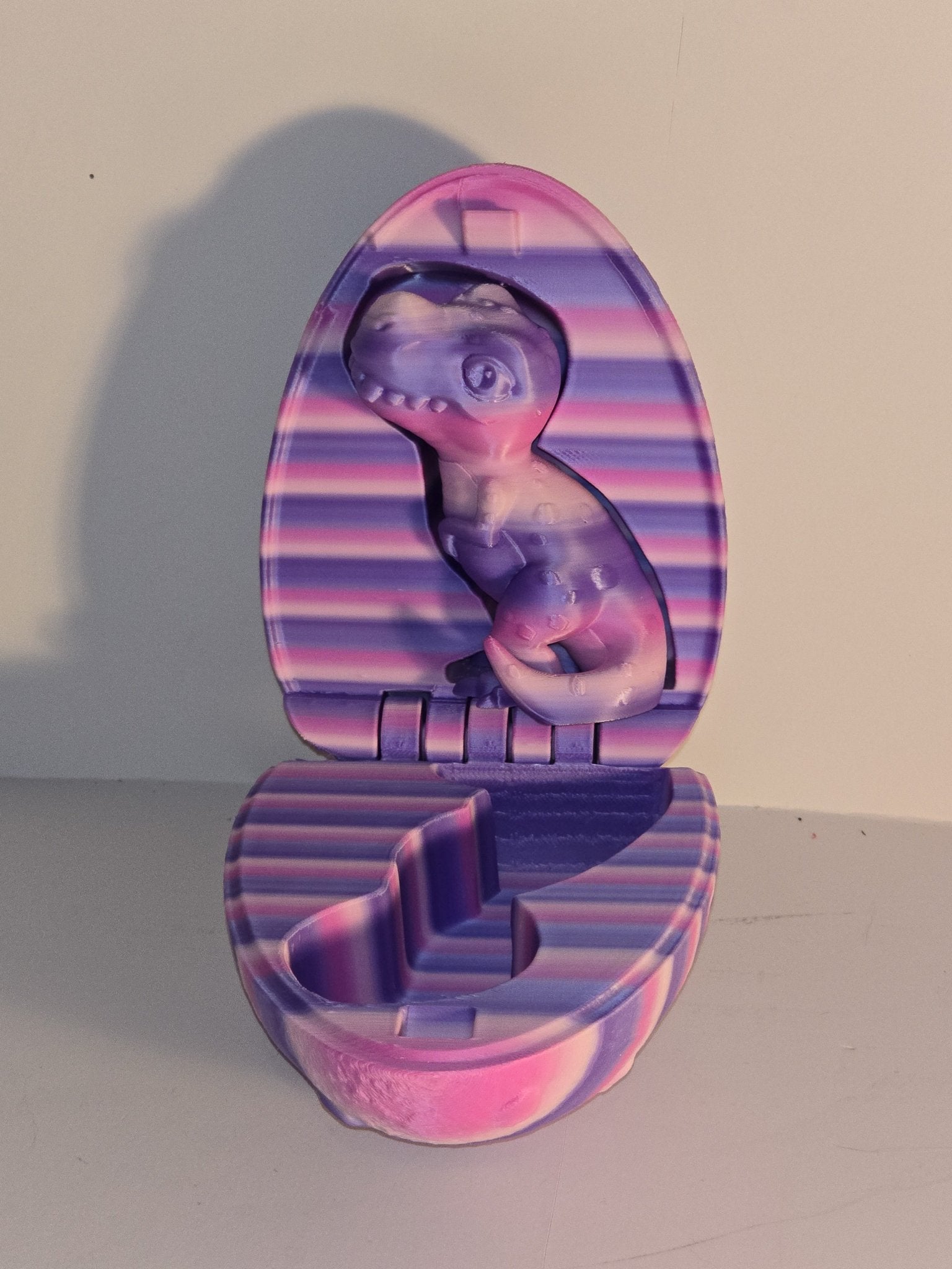 3D Printed Dinosaur Egg with Hatching Baby T - Rex - Prehistoric Desk Décor" - 3D Printed Gifts & Custom Wood Plaques | Papajess