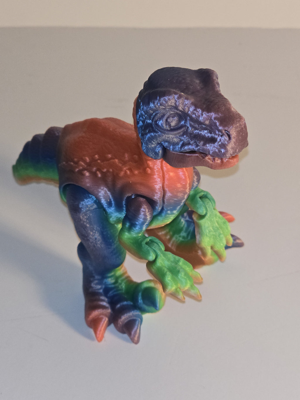 "T-Rex Dinosaur Figurine - Fierce Predator 3D Printed Décor"