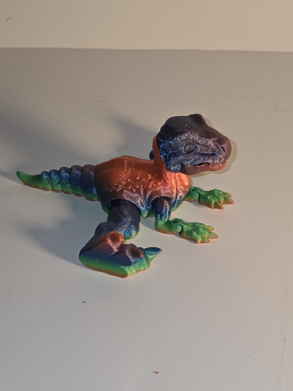 "T-Rex Dinosaur Figurine - Fierce Predator 3D Printed Décor"