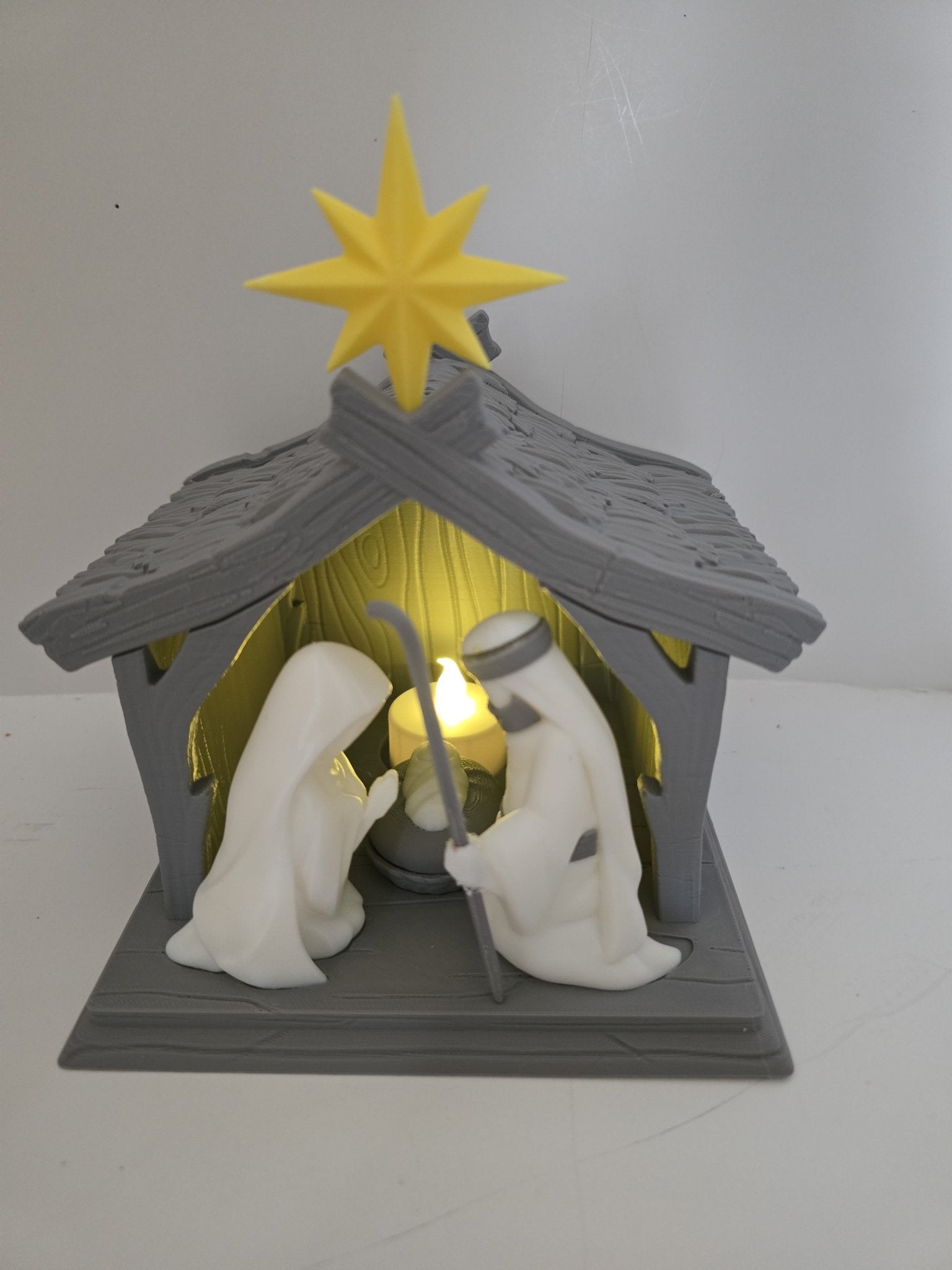 Nativity Scene Table Lamp with LED Light - Christmas Decor - 3D Printed Gifts & Custom Wood Plaques | Papajess