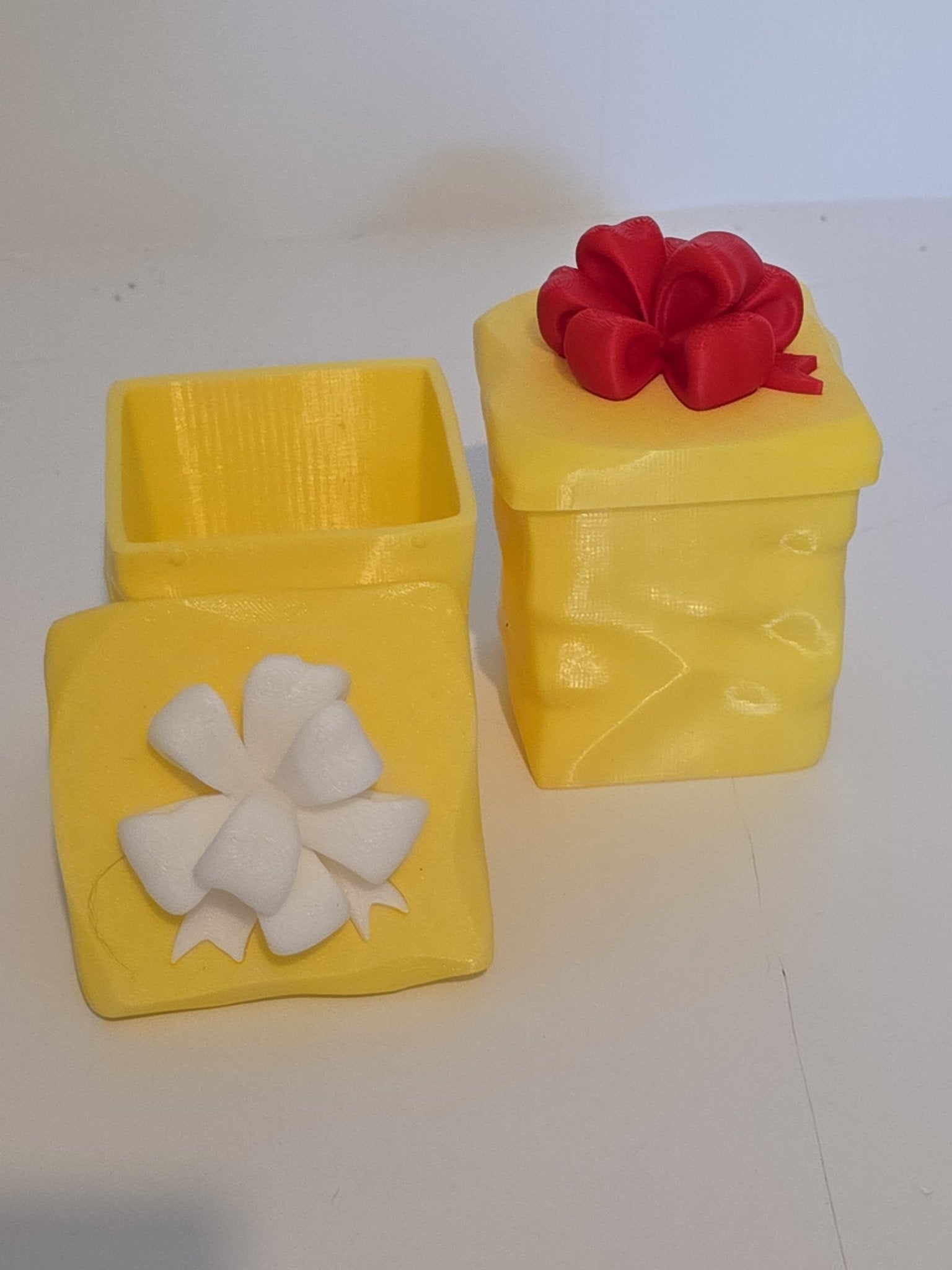 "Small Gift Box 2x2x2.5" - Customizable Colors 3D Printed" - 3D Printed Gifts & Custom Wood Plaques | Papajess